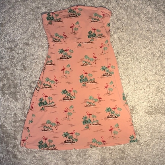 Forever 21 Dresses & Skirts - A line Summer strapless dress Hawaiian vacation flamingo